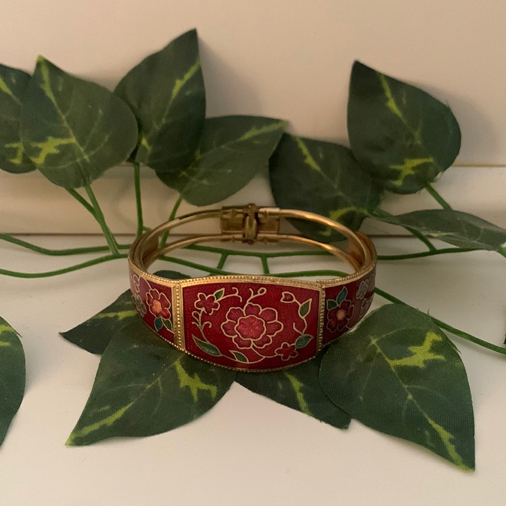 Elegant bracelet